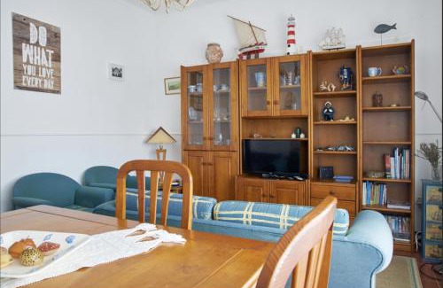 Costa Nova do Prado House | Pet-Friendly Captain Pisco's Palheiro with Ocean Views