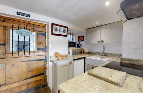Minehead Cottage | Pet-Friendly Captain's Cottage in Minehead - Rated 10/10