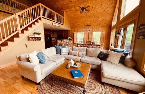 Cub Run House | Pet-Friendly Captain's Cove Lakehouse with Family Amenities
