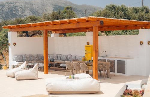 Artemonas Villa | Discover Captain's Home ART: Oceanfront Bliss Awaits