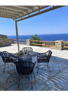 Kato Aprovatou House | Discover the Captain's Koutsi Suite - 4 Star, Guest Rated 10/10