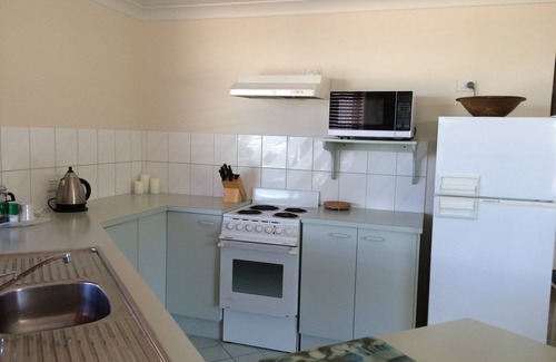 Bermagui Apartment | Unforgettable Oceanfront Stay at Captain's Quarters