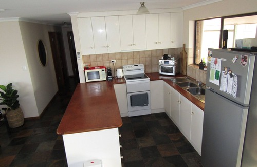 Para Wurlie House | Pet-Friendly Captain's Quarters with Oceanfront Views