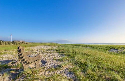 Gearhart Apartment | Welcoming Captain's Quarters - Family-Friendly Retreat