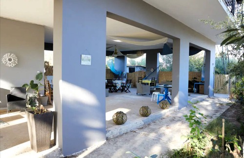 Katakolo House | Captain's Spacious House Near The Beach