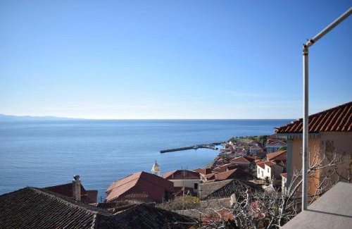 Mithimna House | Seaside Bliss at Captain's View - Rated 9.7 with Hot Tub
