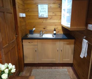 Mynytho Ski Chalet | Discover Cozy Chalets in Mynytho, UK - Rated 9.3/10