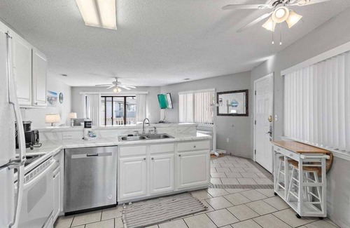 Miramar Beach Villa | Captains Cove @ Crystal Village | 2 Block 2 Beach | Pool View | Free Fun Pass