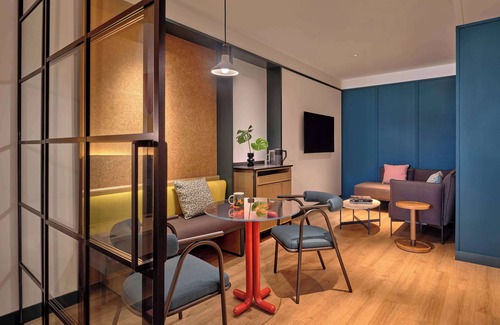 Changning Hotel | Modern Comfort at Caption by Hyatt Zhongshan Park Shanghai