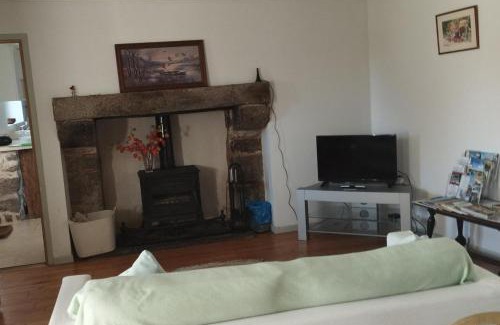 Kerien House | Pet-Friendly 2-Bed House with Log Burner in Kerien
