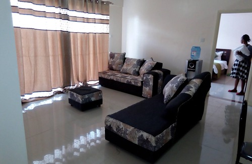 Mbotela Apartment | Inviting 3-Bed Apartment with Pool in Nairobi, Kenya