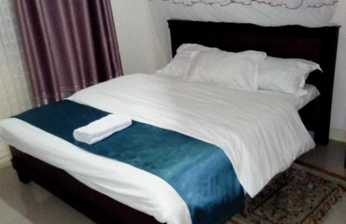 Mbotela Apartment | Inviting 3-Bed Apartment with Private Pool in Nairobi