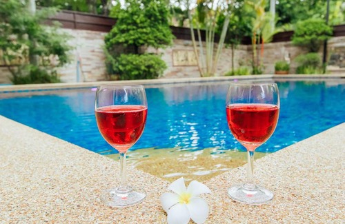 Nong Prue Villa | Charming 3-Bed Villa in Muang Pattaya - Guest Rated 9.5/10