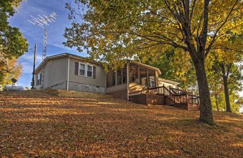 Cadiz House | Idyllic Cadiz Retreat with Lake Barkley Deck & Family-Friendly