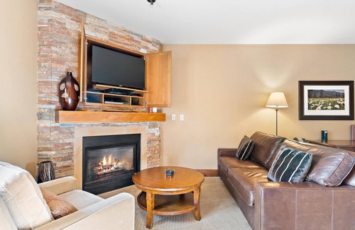 Tamarack Apartment | Discover Happy Trails Studio at Osprey Tamarack Resort