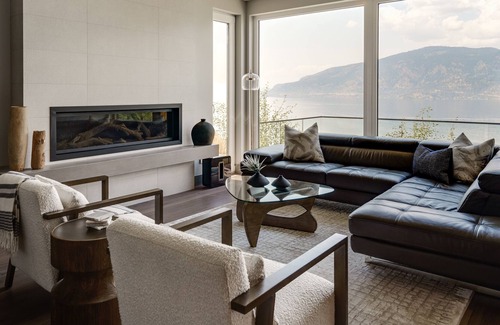 Central Okanagan House | Elegant Lakestone Waterside Home with Lake Views & Spa