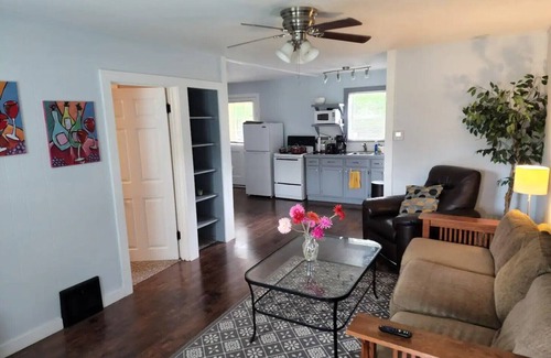 Shawnee Apartment | Charming Shawnee Hideaway: Pet & Child Friendly Retreat