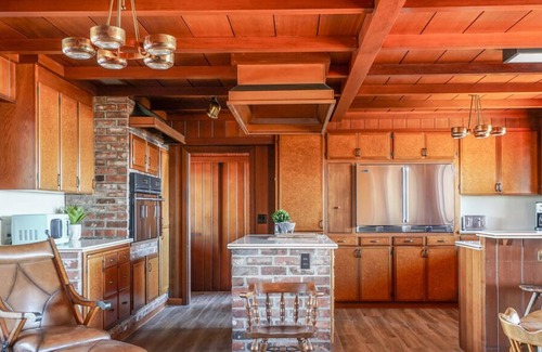 Moss Landing House | Experience Capurro Ranch: Oceanfront Retreat with Cottage