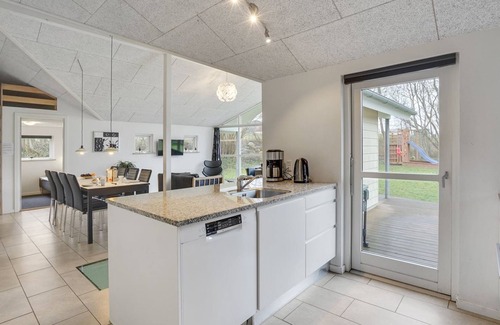 Aabenraa House | Cozy "Cara" Hotel - Steps from the Ocean with Pool Access