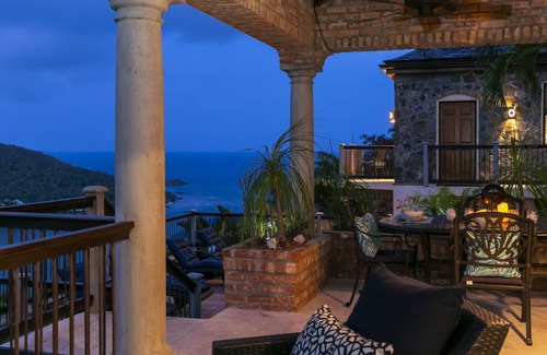 Gift Hill House | Indulge in Cara Mia: Private Pool & Ocean Views Await
