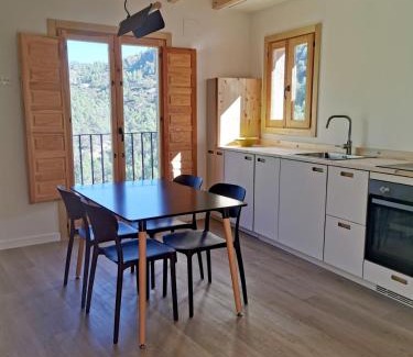 Castillo de Villamalefa House | Guest Rated 9.2: Pet & Child-Friendly Casa Rural-Castillo
