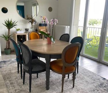 Coutures Apartment | Welcoming Caracas Apartment with Balcony & Family-Friendly Perks