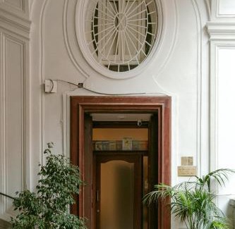 Montecalvario House | Elegant Stay at Carafa di Maddaloni – Rated 9/10 with Hot Tub