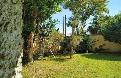 Jardim Capricornio House | Coastal Retreat at Caraguatatuba Beach House Carnival