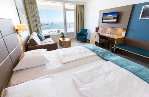 Groemitz Hotel | Premier Carat Golf & Sporthotel with Pool and Spa Access