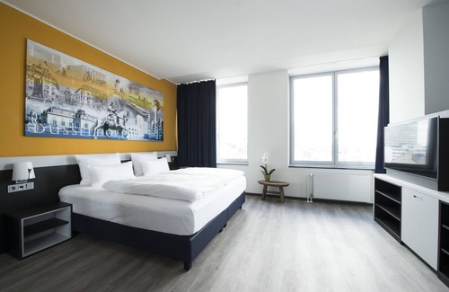 Stadtmitte Hotel | Top-Rated Carathotel Düsseldorf City: Family-Friendly Stays