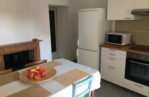 Arzo Apartment | Charming Apartment in the Heart of the Village - 9/10 Rated
