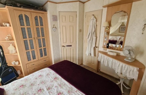 Ingoldmells Resort | Ocean View Caravan with Breakfast - Guest Rated 10/10