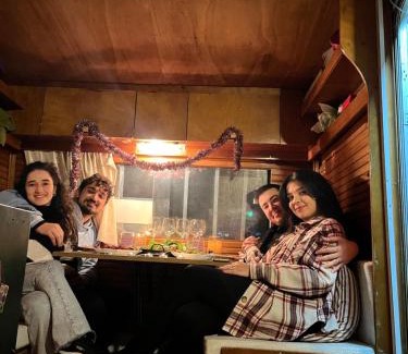 Artikli Other | Pet-Friendly Caravan Camp: Ideal for Families on a Budget