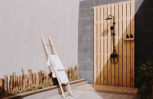 Dakhla Hotel | Experience Caravan by Habitas Dakhla: Pool & Ocean Views
