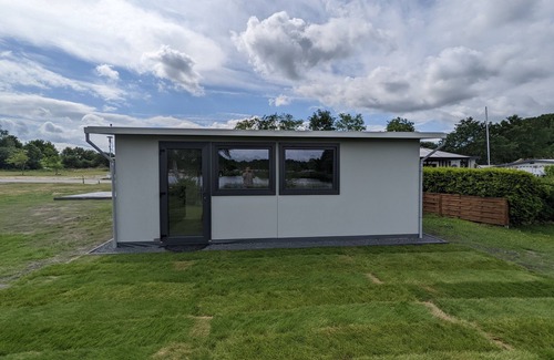 Midlum House | Oceanfront Caravan for 5 Guests at Wurster North Sea Coast