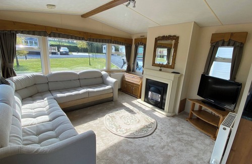 Newton Stewart Ski Chalet | Pet-Friendly Two Bedroom Caravan in Whithorn - 10/10 Rating
