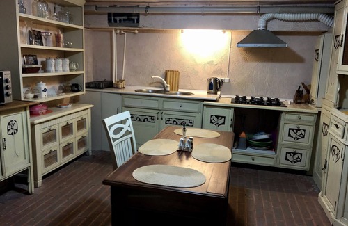 Old Tbilisi Villa | Discover Caravan Villa in Historic Old Tbilisi
