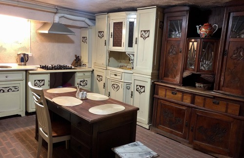 Old Tbilisi Villa | Discover Caravan Villa in Historic Old Tbilisi