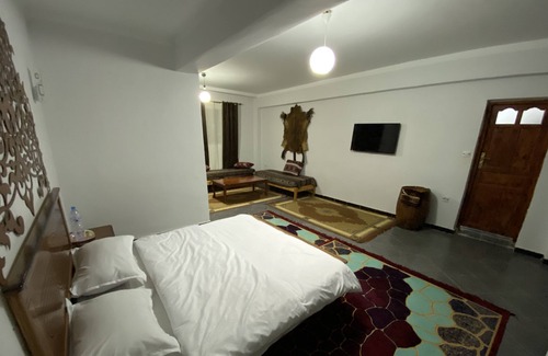 Tamanrasset Hotel | Eco-Friendly Caravanserail Hotel Tamanrasset Awaits You