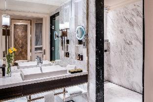 Dong Khoi Hotel | Discover Caravelle Saigon: 5-Star Retreat with Pool & More