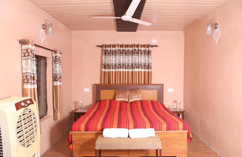 Sirmour House | Pet-Friendly Carbery Acres: 10/10 Guest Rated Retreat