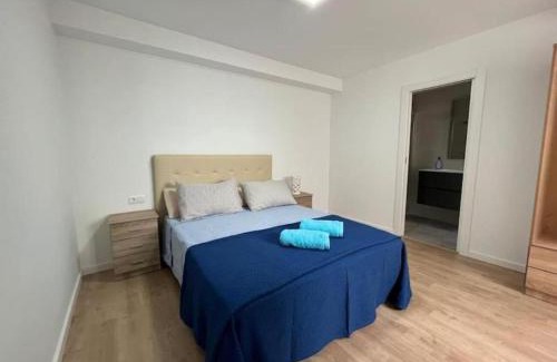 Algemesi Apartment | Modern Ocean View Retreat at Carbo Home, Algemesi
