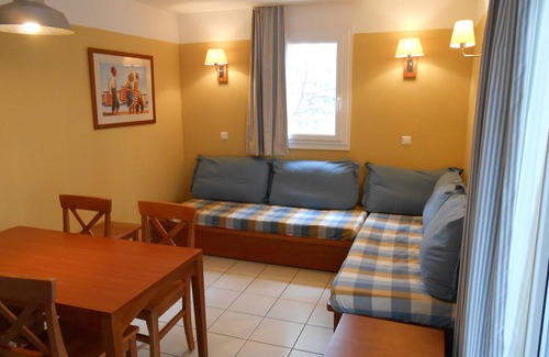 Maubuisson Apartment | Relaxing Carcans Maubuisson Apartment with Pool & Ocean Views