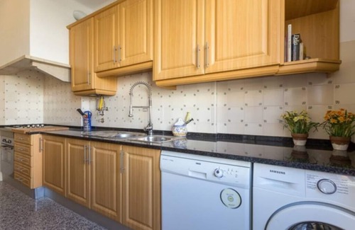 Carcavelos Apartment | Beachside Escape at Carcavelos Apt - Family-Friendly Stay