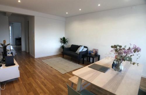 Carcavelos Apartment | Prime Location at Carcavelos Nova University T2 Hotel
