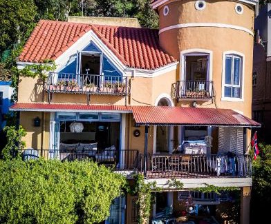 Gordons Bay Central House | Cardamom House: Beachfront Retreat with Ocean Views