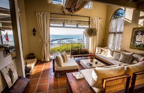 Gordons Bay Central House | Cardamom House: Beachfront Retreat with Ocean Views