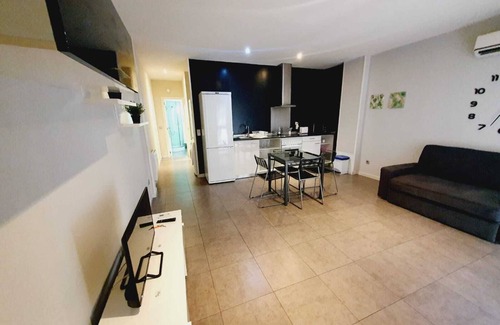 Entrevias House | Convenient Stay at Cardeñosa 2 / Asamblea Centro