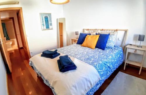 Falca Apartment | Cardeal's Nest: Family-Friendly Retreat with Top Reviews