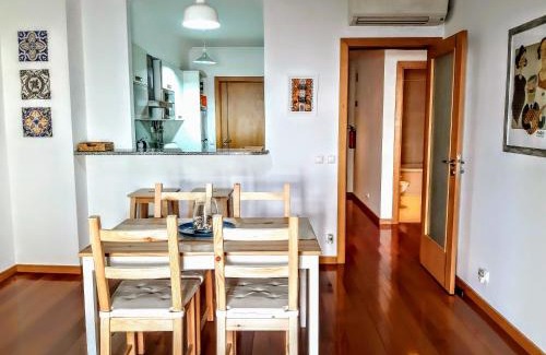 Falca Apartment | Cardeal's Nest: Family-Friendly Retreat with Top Reviews